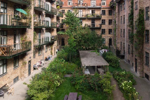 Climate Courtyard by MBYland