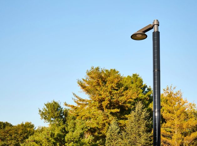 LEO 360 Solar Area Light