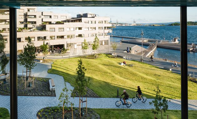 Sørenga Central Park and Harbor Promenade by Grindaker