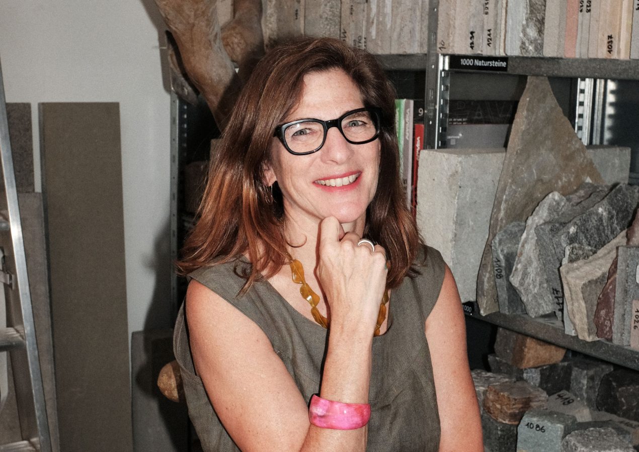 Book Tips — Robin Winogrond