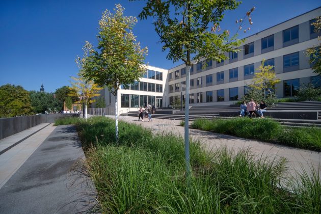 Campus Goethe Gymnasium Rutheneum by POLA